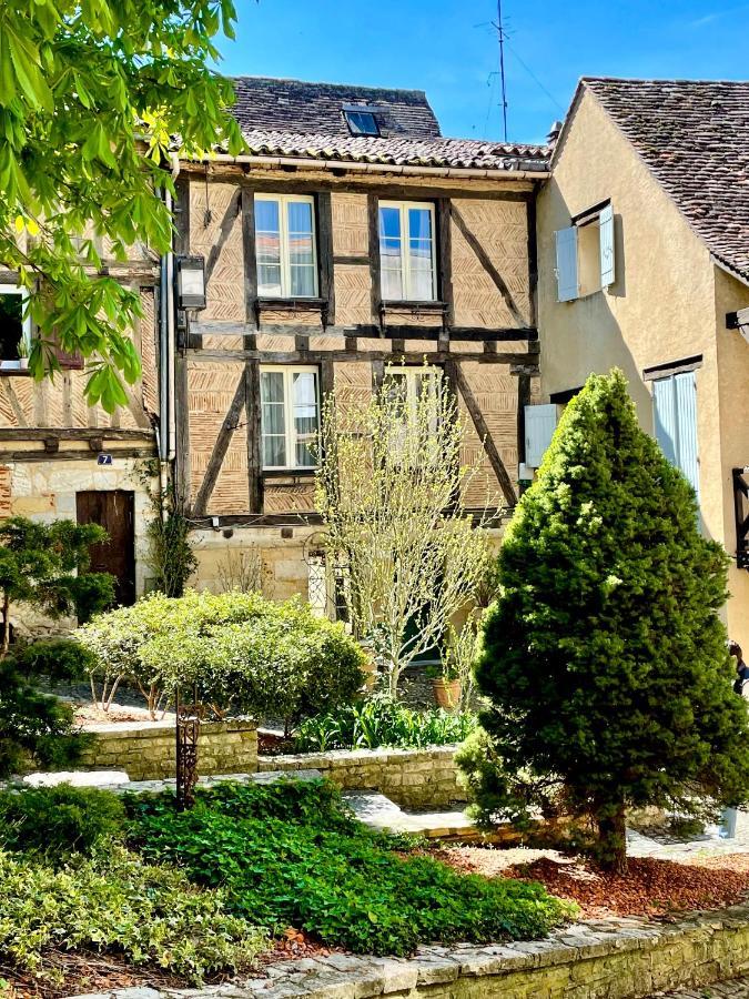 베르주라크 Le Logis Plantagenet B&B 외부 사진