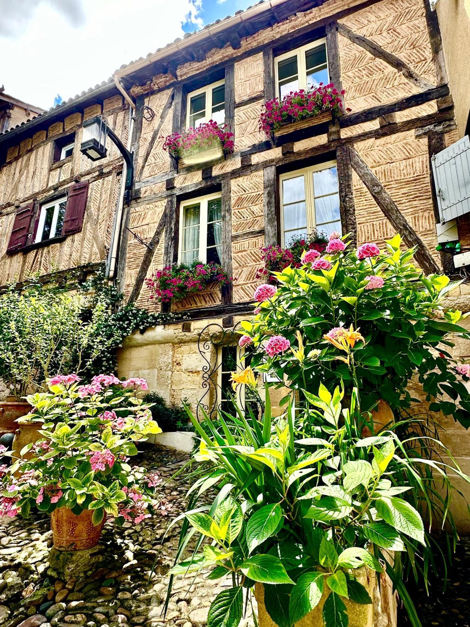 베르주라크 Le Logis Plantagenet B&B 외부 사진